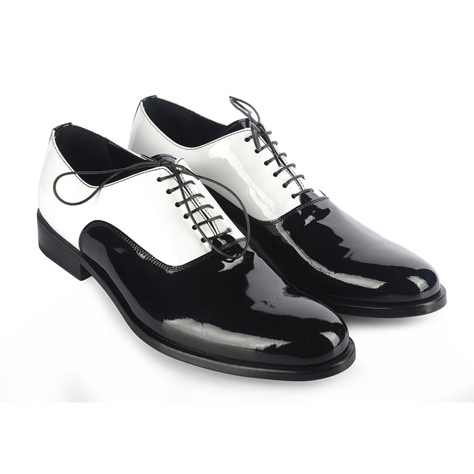 Black White Classic Shoe